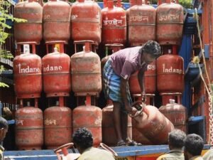 Today the price of LPG cylinder increased again, know what is the new rate