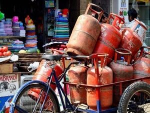 आज फिर बढ़े LPG सिलेंडर के दाम, जाने क्या है नया रेट