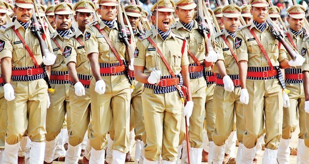 Delhi Police Recruitment 2022 : 12वीं पास के लिए सरकारी नौकरी पाने के लिए सुनहरा मौका, पुलिस में इन पदों पर निकली बम्पर भर्ती, जानें आवेदन करने की अंतिम तिथि