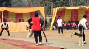 Siswa Premier League : नेपाल बनाम कुशीनगर, आखिरी ओवरों तक खिंचा मुकाबला, 9 रनों के अंतर से नेपाल ने मारी बाजी