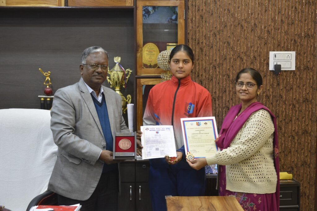 गणतंत्र दिवस परेड में भाग लेकर देश का गौरव बढ़ाने वाली सेंट एंड्रयूज कॉलेज की NCC कैडेट वंशिका को मिला सम्मान