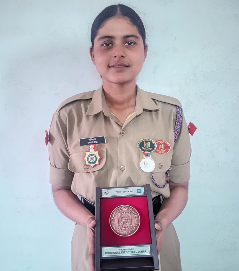 गणतंत्र दिवस परेड में भाग लेकर देश का गौरव बढ़ाने वाली सेंट एंड्रयूज कॉलेज की NCC कैडेट वंशिका को मिला सम्मान