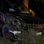 कार के उड़े परखच्चे: सिसवा-खड्डा मार्ग पर टला बड़ा हादसा, एयरबैग ने बचाई जान