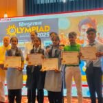 मेहनत का चमका सितारा: S.S. छात्र-छात्राओं के मेधावी छात्र-छात्राओं को किया गया सम्मानित