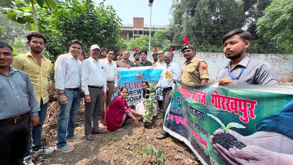 “एक पेड़ माँ के नाम” - सेण्ट ऐण्ड्रयूज कॉलेज में किया गया वृक्षारोपण